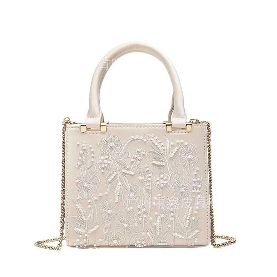 2025 Pearl Embroidered Fashion Satin Texture Handbag Qipao Banquet Clutch Chain Shoulder Bag For Women - Thumbnail 5