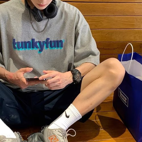 Casual Summer T-Shirt with Letter Print, Hong Style Minimalist, In Fashion Brand Couple's Top, Loose and Versatile Short Sleeve Clothing for Men