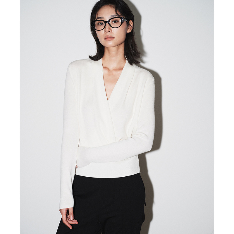 [Shengdu] 26 Autumn New French Elegant Wool Yarn Cross-Over Collar Knit Sweater with a Stylish Design