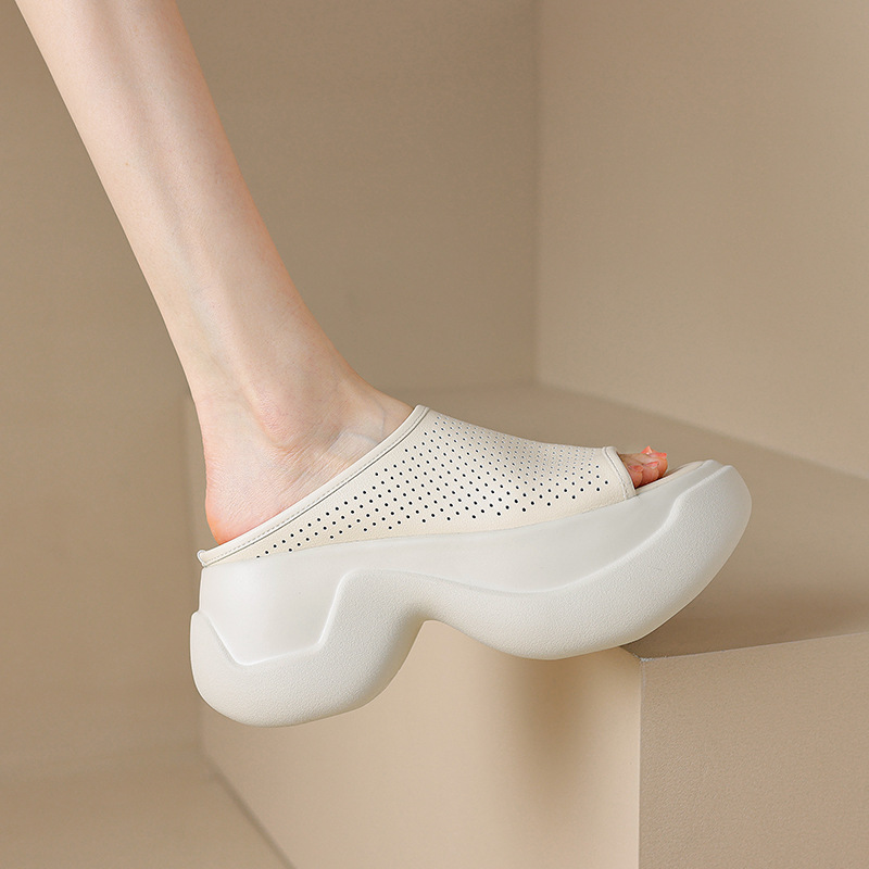 Dép sandal nữ xỏ ngón đế bệt da thật lỗ thoáng khí mùa hè — màu đen, màu trắng ngà