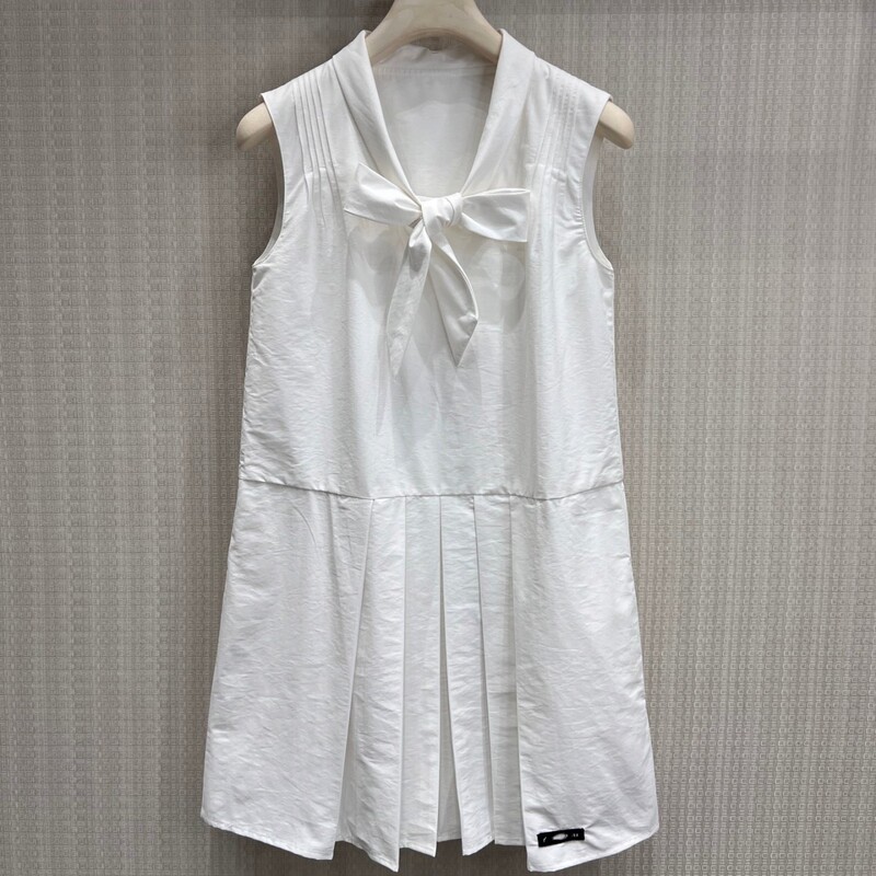 Nanyou Haute Couture 2026 French-Style Sweet Bowknot Elegant V-Neck Solid Color Sleeveless Dress