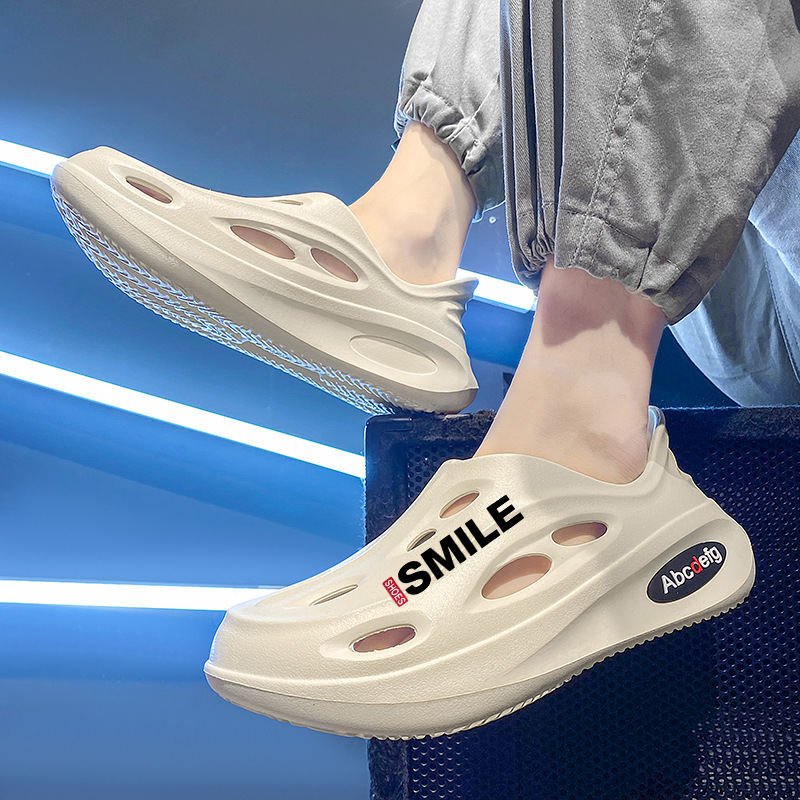Nuevos zapatos con agujeros para hombre EVA fondo suave antideslizante transpirable playa cómoda sandalias deportivas de alto valor para uso exterior de verano