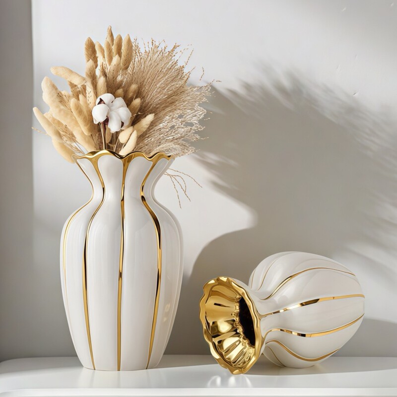 Cross-border best-selling ceramic luxury high-end gold-plated flower-shaped vase, suitable for living room coffee table floral decoration Cross-border best-selling ceramic luxury high-end gold-plated flower-shaped vase, suitable for living room coffee table floral decoration