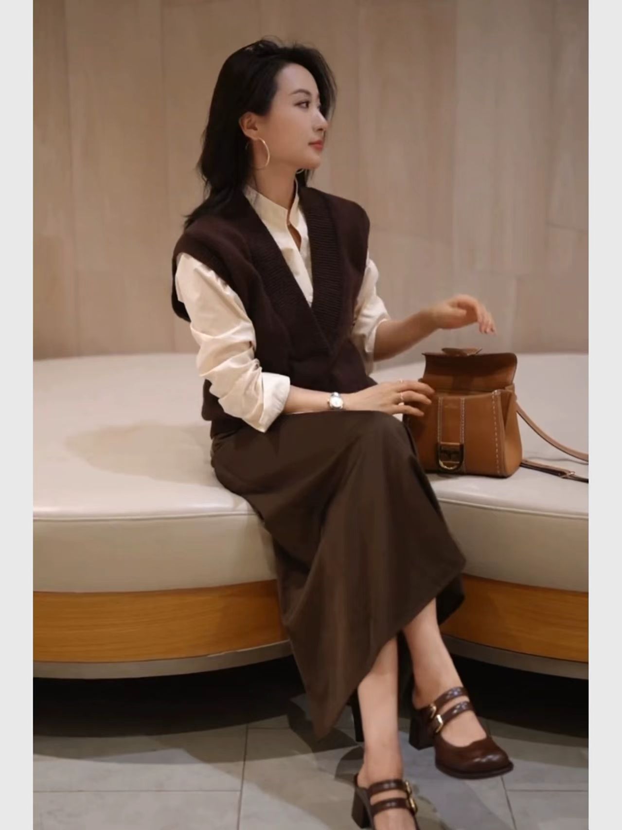 9d38d80fa77942704153d1ea3dee5d