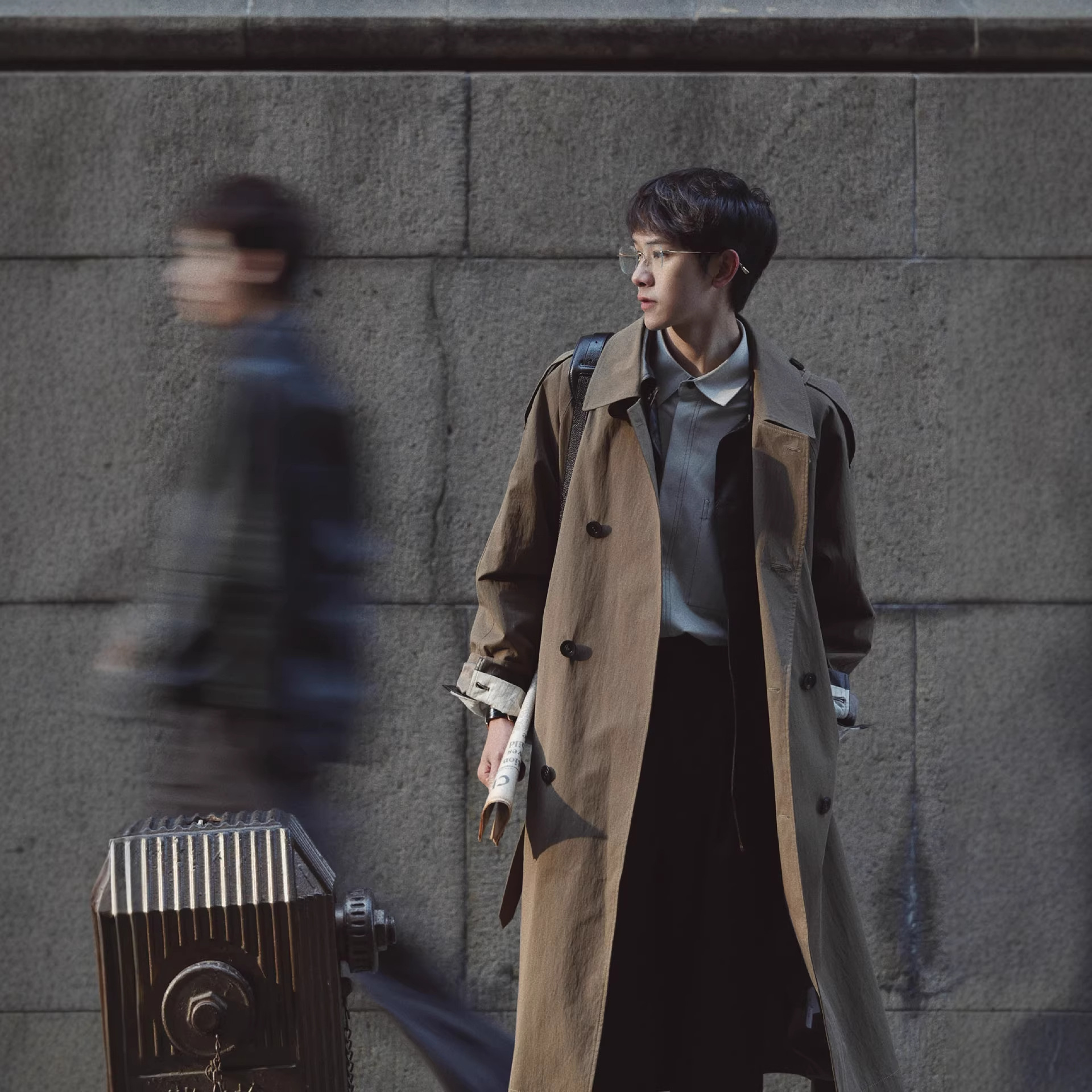 Cross-border exclusive, stand-up collar, minimalist design, mid-length double-breasted trench coat for men and women, suitable for spring and summer.