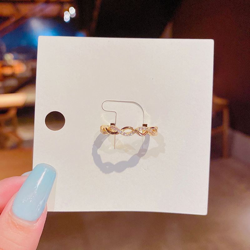 [Thick Gold Plating] Long-Lasting Color Retention Korean Style Micro Inlaid Zircon Twist Ring Female