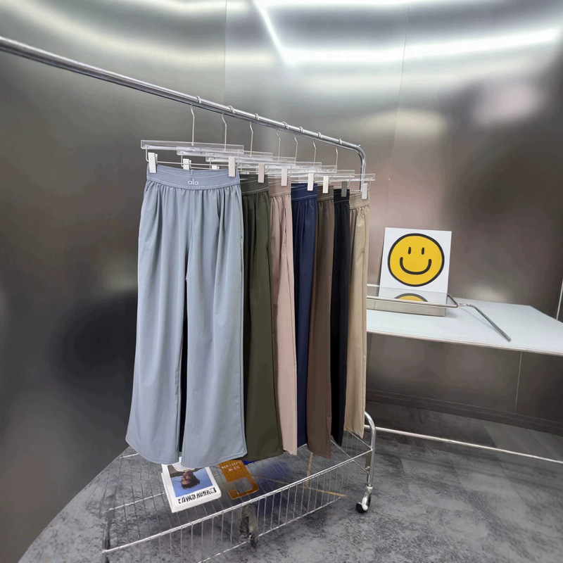 Alo quick-dry wide-leg pants for women with reflective logo on the leg, spliced with webbing, lightweight, loose-fitting, slimming woven casual pants