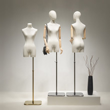 �n���i��С��ģ�ص���Ů����̨���b�ꙻ��Ů�b����ģ����żչʾ��