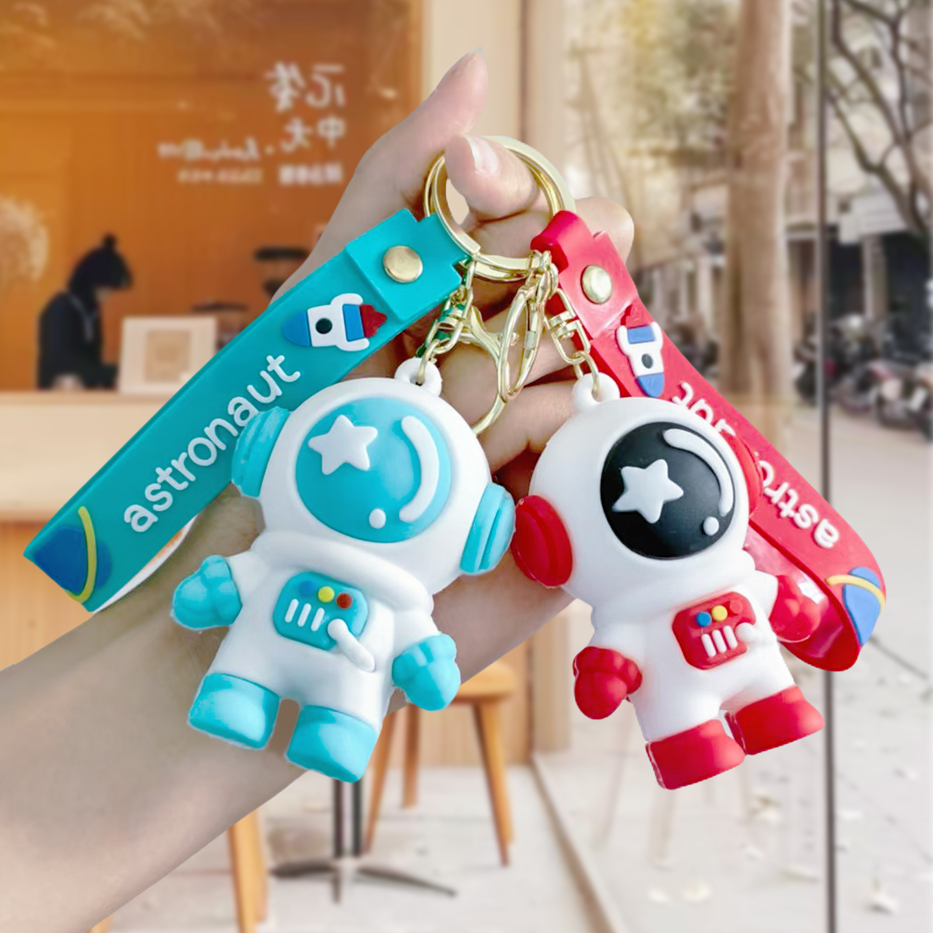 Astronautas de dibujos animados interestelares creativos astronautas muñecas colgantes de llaves regalo para niños niñas colgantes de bolsas escolares