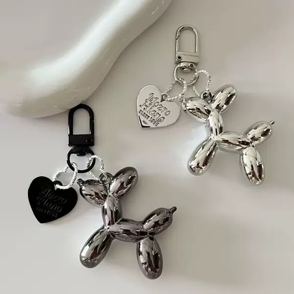 Silver Balloon Dog Keychain Pendant, Heart-Shaped Metal Bag Ornament, Fashionable and Versatile, Couple's Style