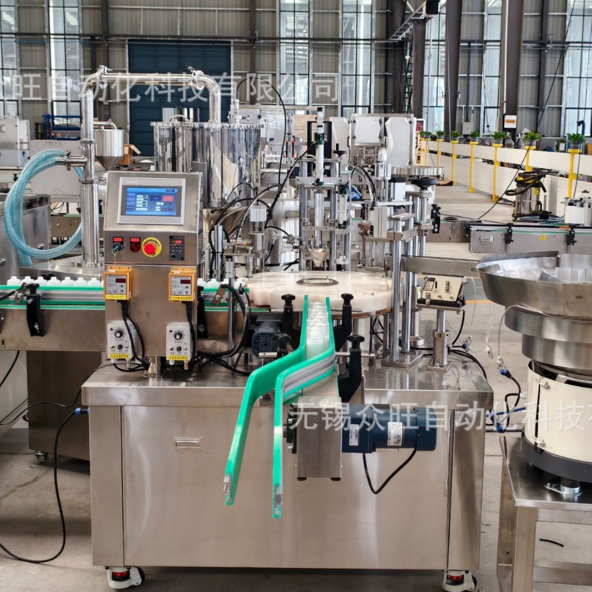 经济型全自动乳液灌装线理瓶灌装旋盖套盖一体化妆品膏体液体两用