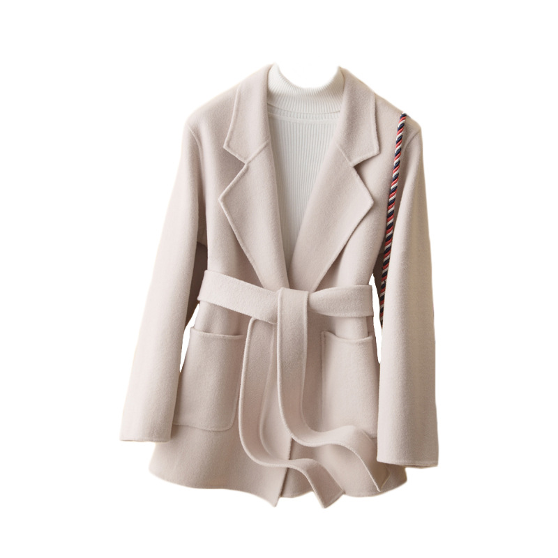 卸売り100% 純ウール秋冬ヘップバーン風両面カシミヤコート女性の短いスリムな小さな毛のコート