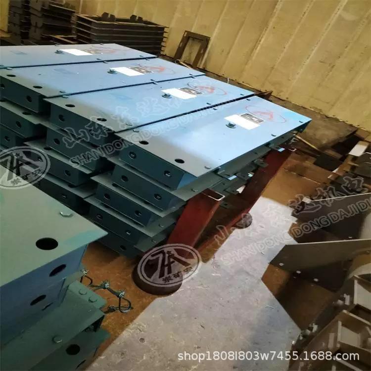 矿用机械风门用闭锁装置 (4).jpg