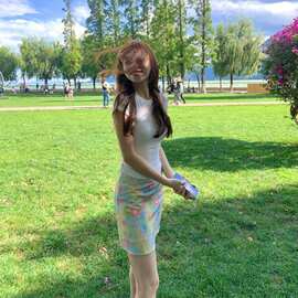 微胖mm韩系碎花油画半身裙女春季新款辣妹高腰包臀裙显瘦A字短裙