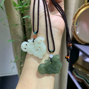 Jin Yu Tang and Tian Yu antique dragon and dragon walk the world in beautiful colors, clean and delicate hollow design and exquisite craftsmanship