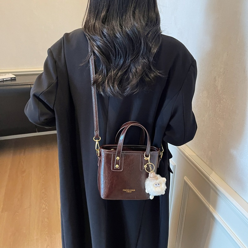 小众复古撞色小包包女2025新款秋季百搭斜挎包休闲精致手提水桶包|undefined