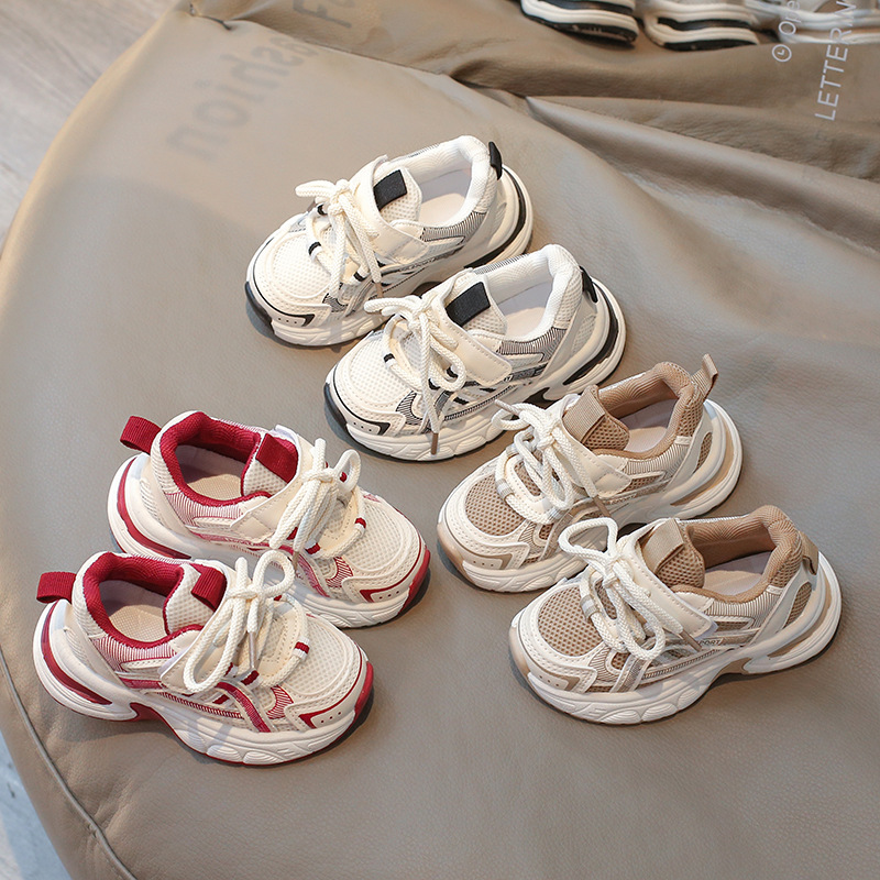 Zapatos deportivos infantiles de primavera 2026 zapatos respirables para padres zapatos para niños zapatos de correr zapatos para bebés al por mayor