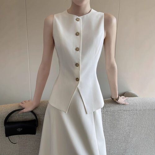 White Round Neck Sleeveless Vest Cardigan for Women - Summer 2025 Fashionable New Square Simple Slimming Stylish Top