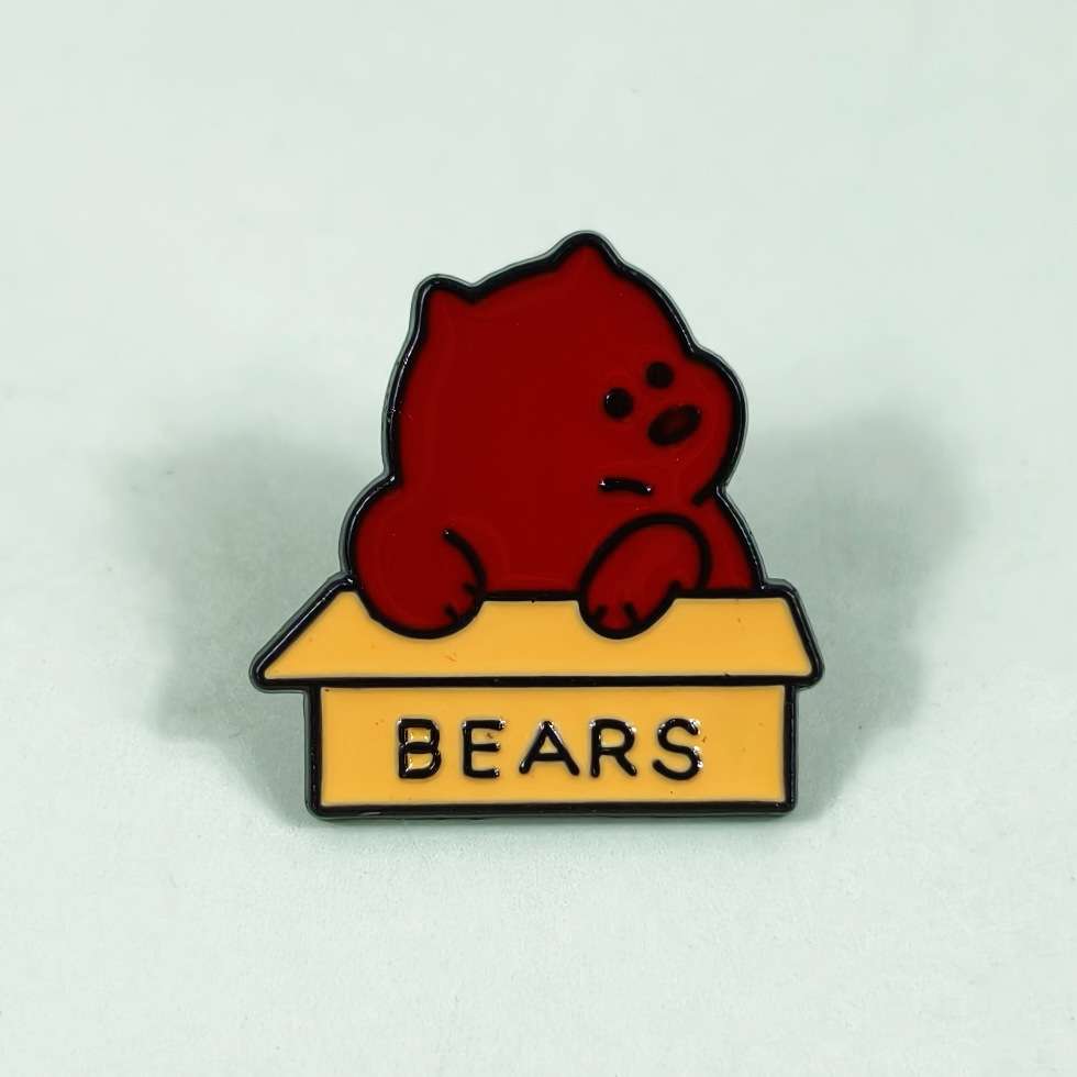 Dibujos animados anime tres broches de oso lindo mochila alfiler insignia aleación decoración conmemorativa insignia transfronteriza