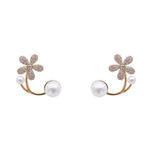 Korean niche high-end pearl flower earrings  new trendy earrings for women light luxury silver needle small earrings