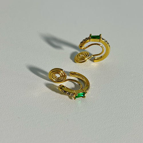 European and American simple new C-shaped semi-circle earrings inlaid with zircon, emerald, copper-plated 14K real gold, fashionable mosquito coil earrings