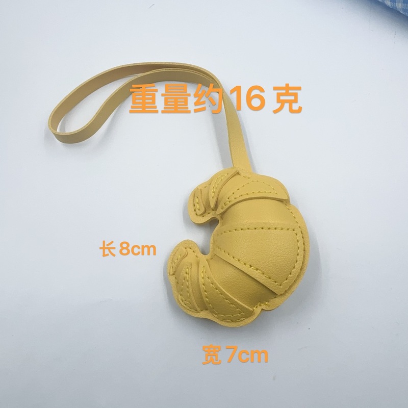 跨境仿真皮皮革手工制作牛角包包扣挂件挂饰手工包包挂件工厂批发|undefined
