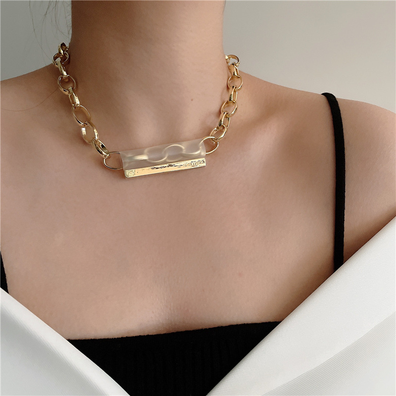 Fashion Paragraph Buckle Metal Short Necklace display picture 17