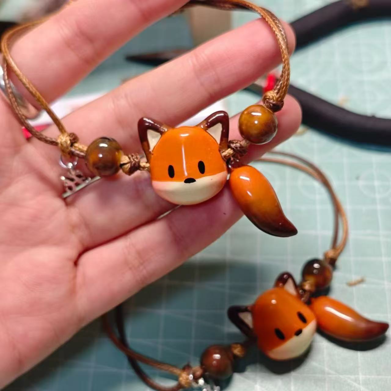 Cute Little Fox Bracelet, Creative and Versatile Niche Design, Childlike and Sweet Accessories, High-Looking and Exquisite Hand Jewelry for Women