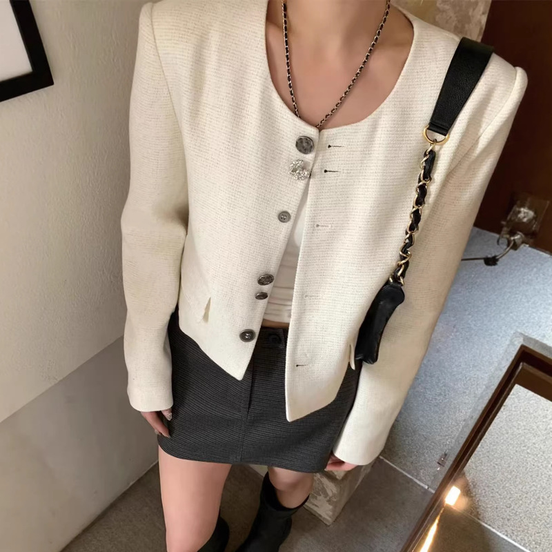 Chanel-Style Woven Irregular Three-Dimensional Button Round-Neck Short Jacket for Women, Autumn French Versatile Slim-Fit Casual Blazer
