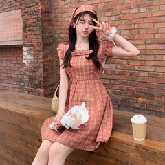 小さなフライングスリーブチェック柄ドレス女性の夏の 2025 新しいフレンチレトロリボン小柄なデザインスカート
