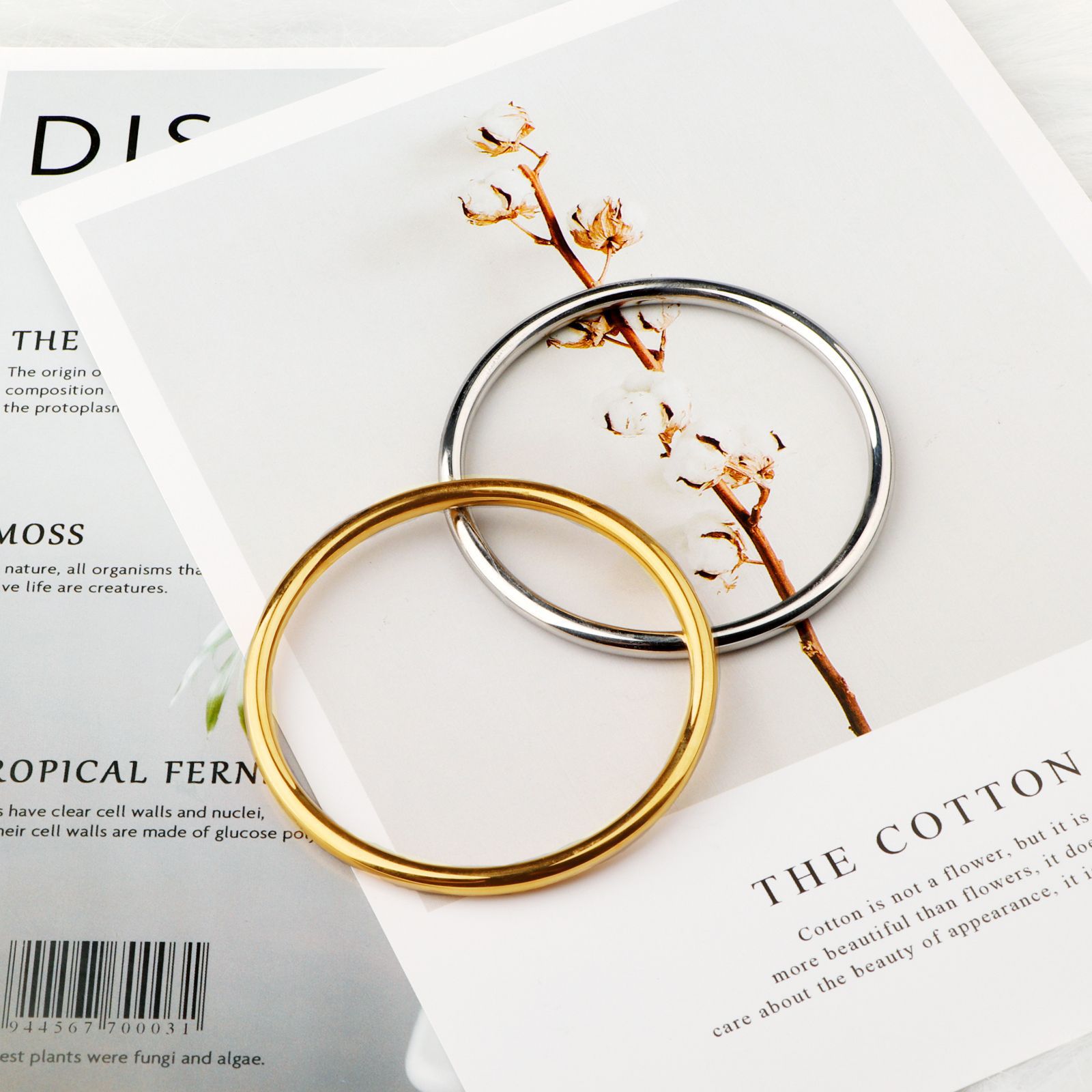 起爆シンプル全光沢面18k金色4mm古法ブレスレットチタン鋼素輪手環色落ちしない女の子手飾り