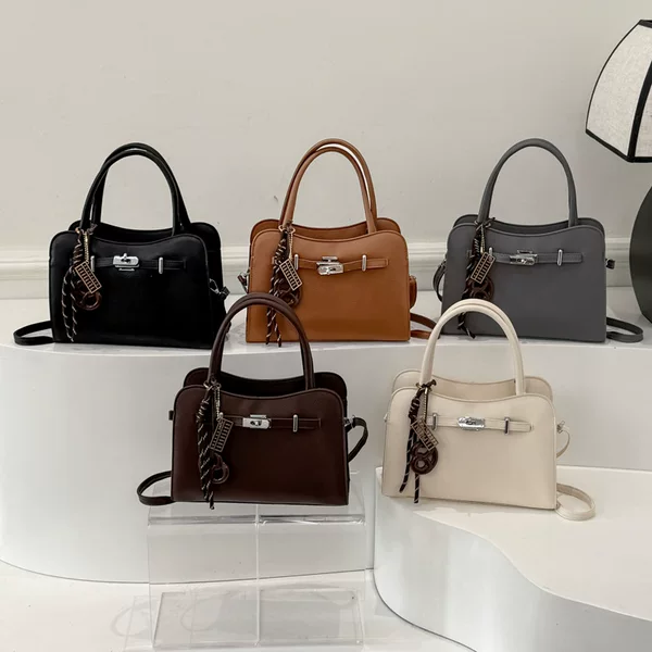 Minimalist Texture Pendant 2026 New Model Large Capacity Design Fashionable Trendy Casual Shoulder Handbag Small Square Bag for Women
