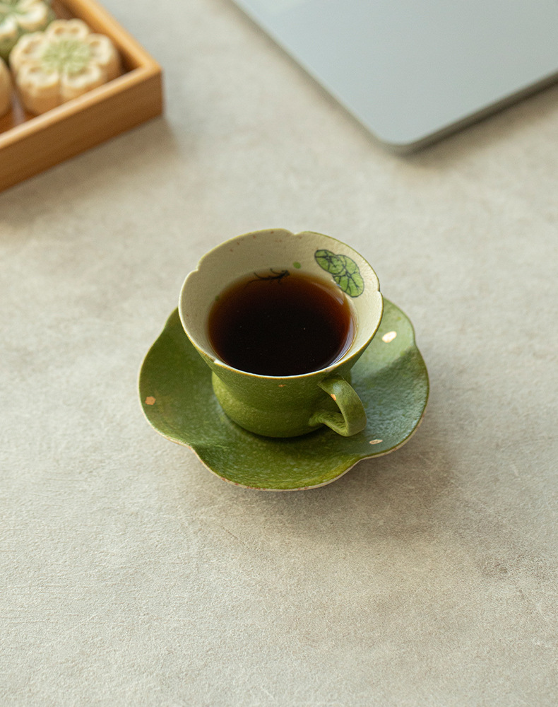 Handbemalte Keramik Kaffeetasse Mit Untertasse Und Goldrand_voghion.com