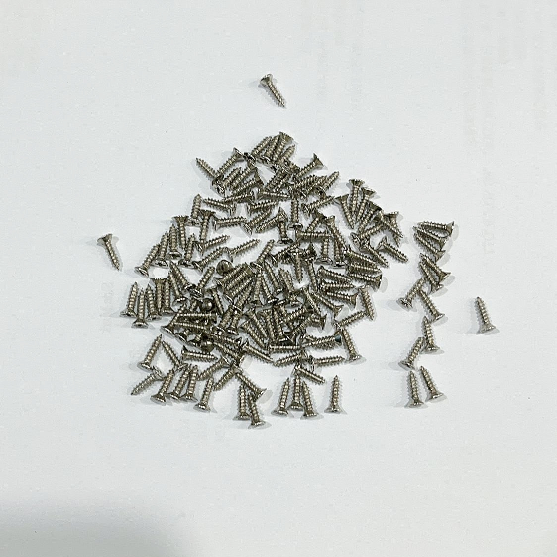 厂家直销自攻螺丝，    2X8平头螺丝，  十字螺丝  木盒 沉头螺丝