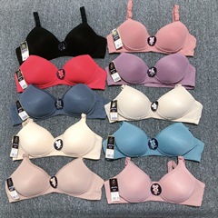 莹嫦娥222中高年ダブルボタンの薄いタイプのaカップのスチールリングのないブラジャーの光沢面は小さい変形のお母さんの下着を着ることに耐えます。
