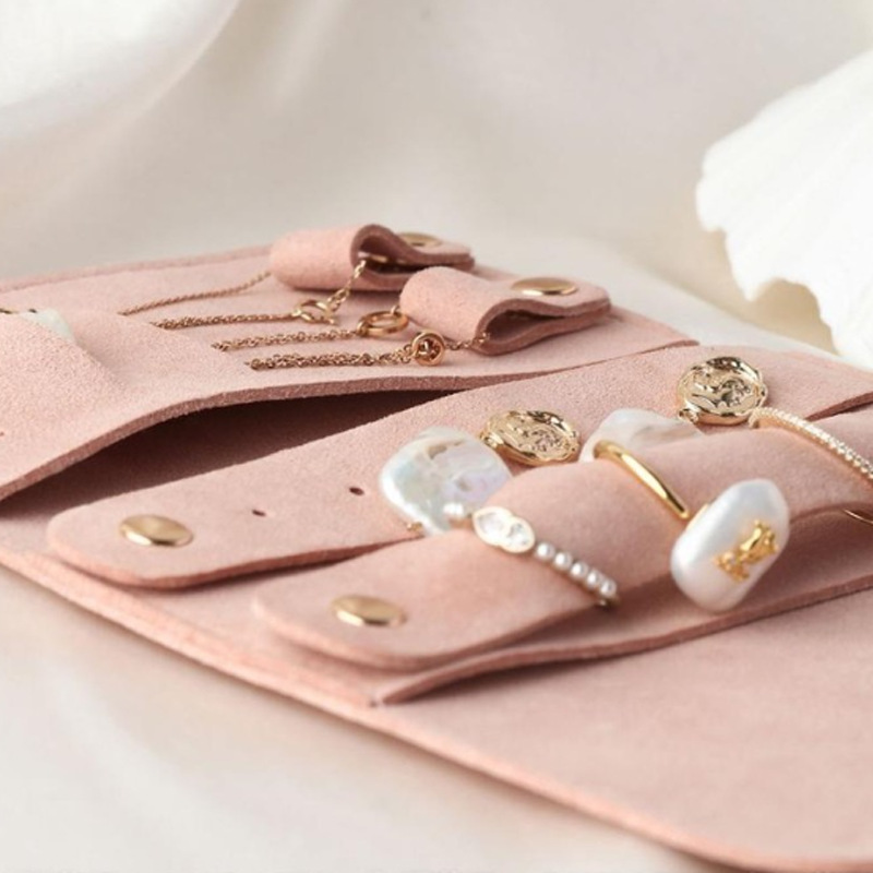 32g Weight Storage Bag Storage & Cleaning Rings, Bracelets, Earrings, Jewelry bag Classification 1 Piece Quantity Microfiber, Gold Material Bag, Solid Color Pattern Casual Style 1 Piece Microfiber Gold Casual Bag Solid Color Rings Bracelets Earrings 4
