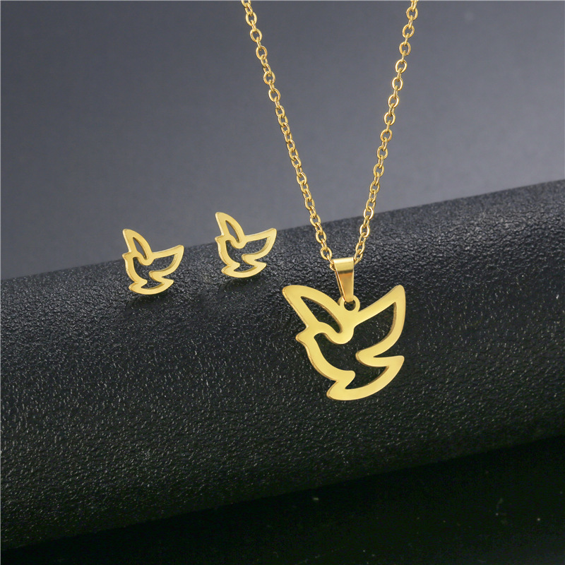Fashion Simple Bird Pendant Stainless Steel Necklace Earrings Set display picture 1
