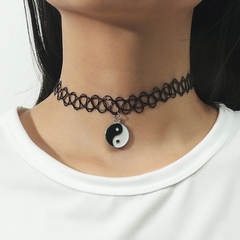 Fashion Elastic Yin And Yang Gossip Alloy Necklace Wholesale display picture 1