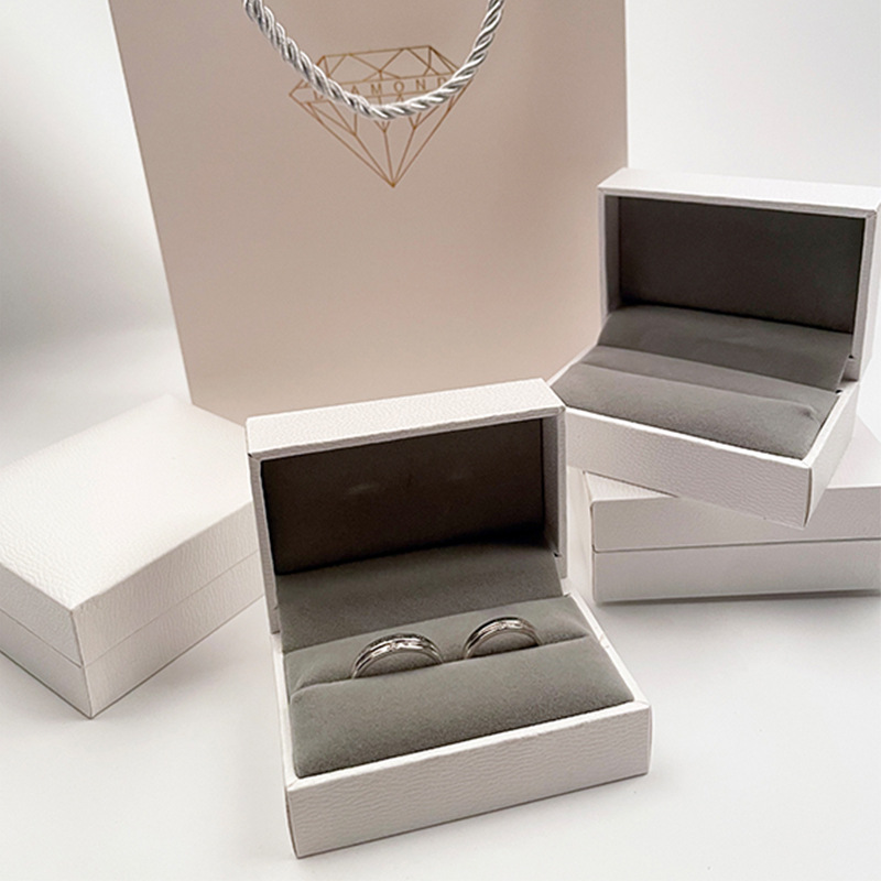 珠宝饰品包装盒戒指耳钉手镯项链手链包装袋白色翻盖流行时尚礼盒