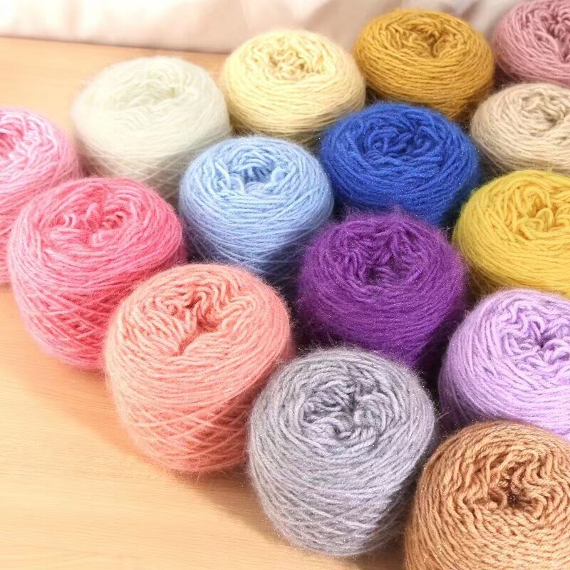 Large-weight squirrel pile line 3 two large groups of medium-thick wool group hand-woven hat coat scarf line bright silk