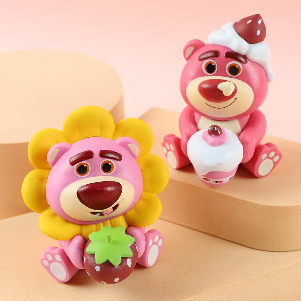 Strawberry Bear Hand Blind Box Girls Lindos Adornos Regalos Dibujos animados Gacha Máquina de muñecas Red Celebrity Boom Doll