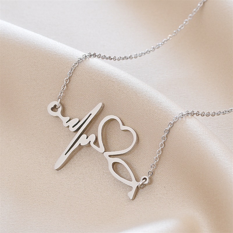 Fashion Heart Shape Titanium Steel Polishing Necklace
