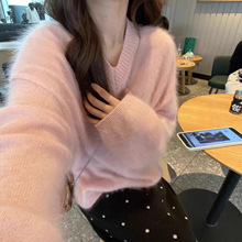 温柔柔！粉色v领套头马海毛毛衣女秋冬慵懒高级感水貂绒针织上衣