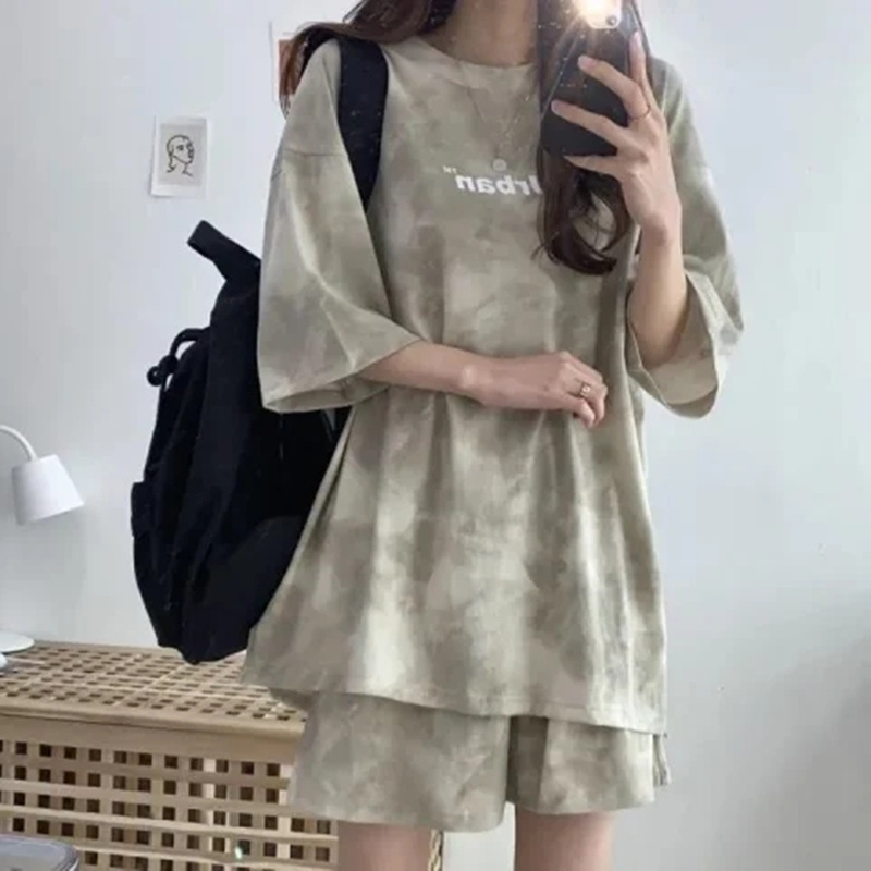 5-Color Sports Set for Women 2026 Summer New Thin Top and Shorts Casual Two-Piece Set for Women Wholesale