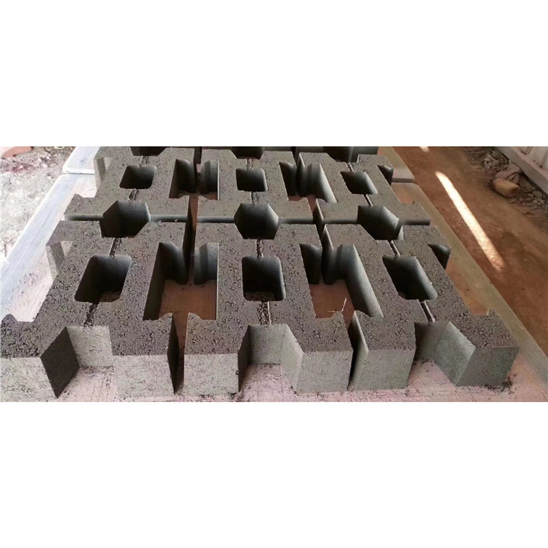 Guangdong Qingyuan I-Shaped Chain Brick Ecological Slope Protection Brick Dovetail Brick Solid Hollow Hexagonal Block Hexagonal Brick Greening Grass