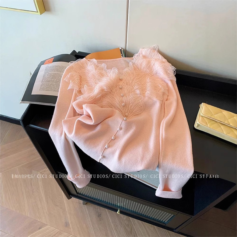 Super Fairy Pink Lace Stitching V-neck Sweater Women's Autumn and Winter 2024 New Gentle Elegant Slim-fit Base Sweater