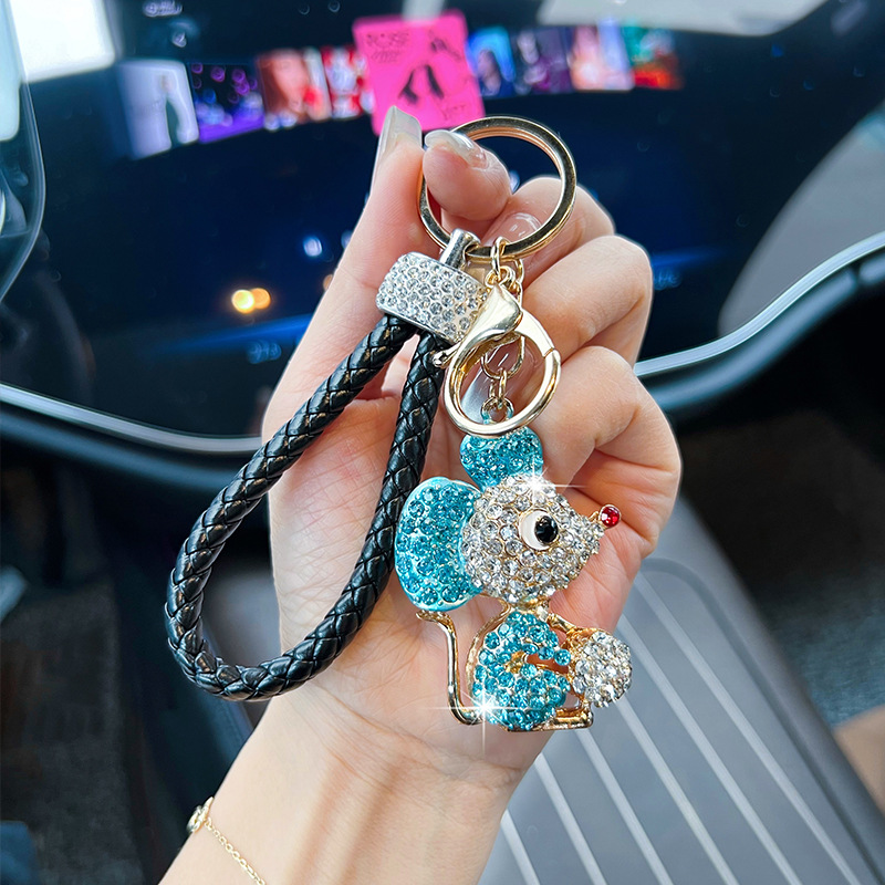 Nuevo llavero de cuerda de cuero de ratón de dibujos animados de diamantes de aleación, llavero de coche lindo creativo, colgante de bolso de moda
