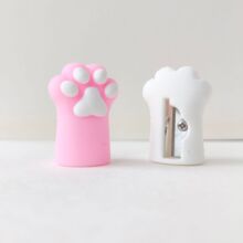 卡通迷你猫爪卷笔刀幼儿园礼物手摇便携转笔刀学习用品削笔器批发