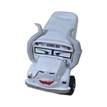 赛车总动员迈丝合金玩具汽车牛魔王校车白色迈斯灰色牛角模型车