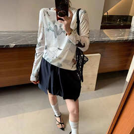四季青女装韩系仙人掌印花长袖T恤女白色圆领简约通勤时尚上衣